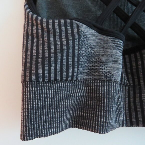 SMARTWOOL Merino Intraknit Strappy Bra in Black Heather Gorpcore - Size M - Picture 10 of 15